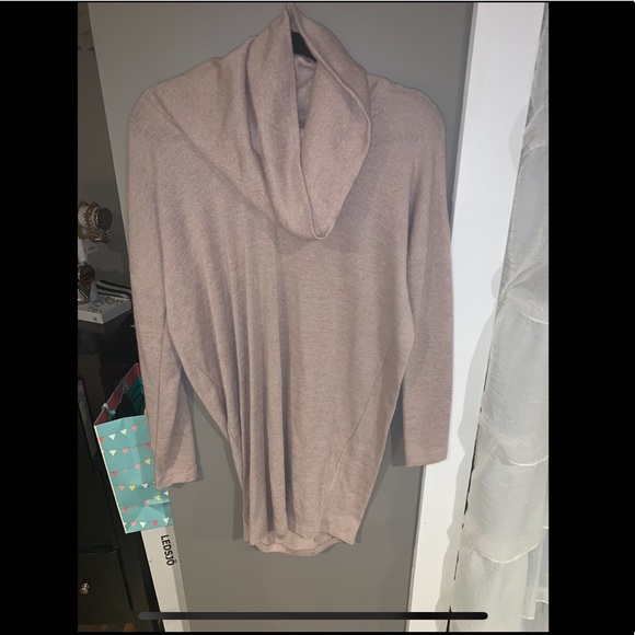 Blush turtle neck sweater dress - Picture 2 of 3